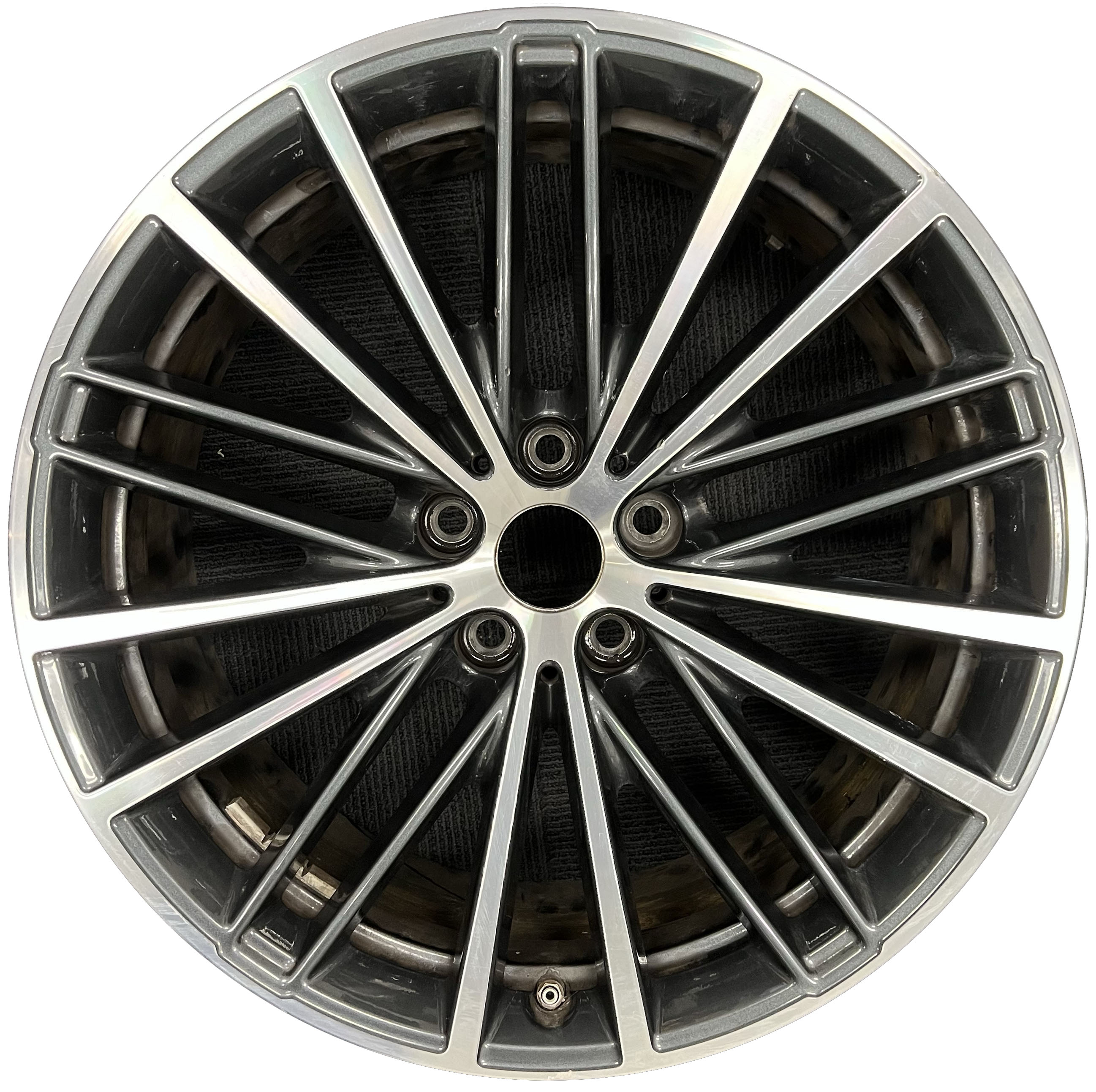 bmw M550i rim part #86331b